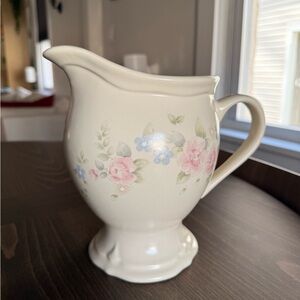 Vintage Pfaltzgraff 64oz Tea Rose Collection Pitcher 🌸
